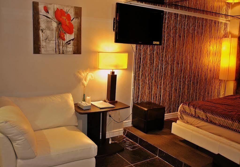 Chomedey Inn Laval Exterior foto